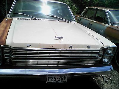 Ford : Galaxie 4 door sedan  1966 ford 500 galaxy engine 289 needs to be rebuilt 4 dr car 2500 or best offer