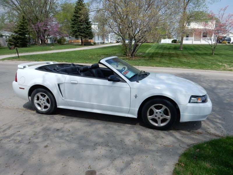 2003 Ford Mustang Convertible V6 White Automatic $5300 OBO