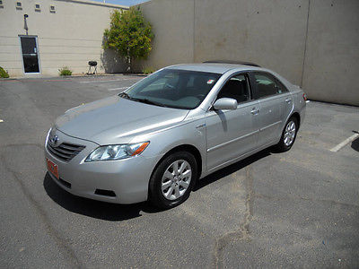 Toyota : Camry Hybrid Sedan 4-Door 2010 toyota camry hybrid silver great condition clear title well maintained car