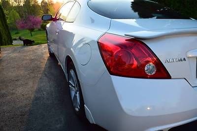 Nissan : Altima Coupe  2012 altima coupe fully loaded white