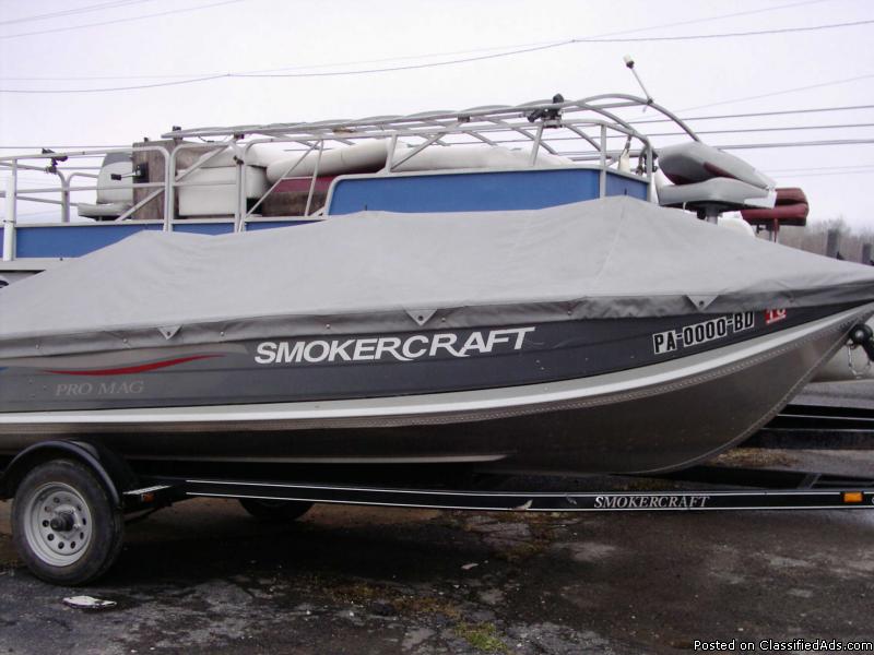2011 SmokerCraft Fishing boat