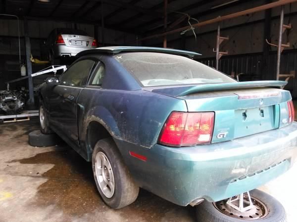 2000 Mustang GT Parts Car Straight Body Good Transmission and Rear End, 3