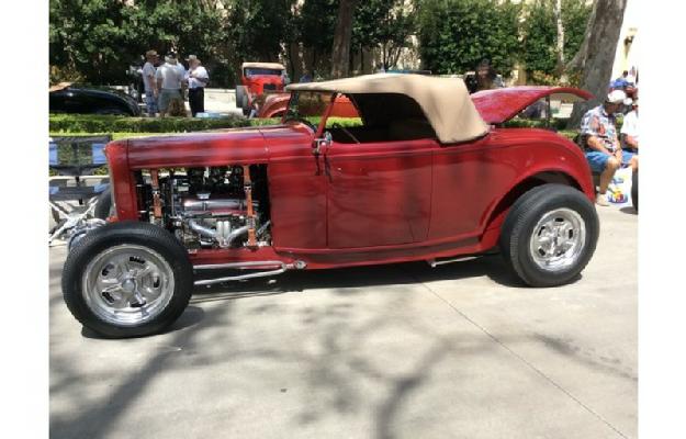 1932 Ford Roadster Hi-boy for: $82500