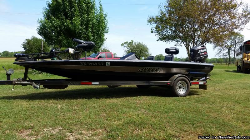 1991 Bullet Bass Boat - Very Nice, Big, and Fast!!!