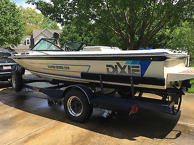 Ski Boat - Dixie Super Skier 299 - Excellent Condition - With Accessories