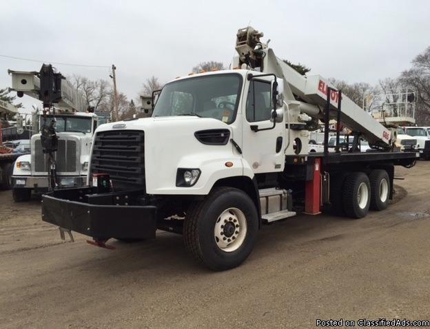 2013 Freightliner 108 SD Bucket Boom Truck - 20009