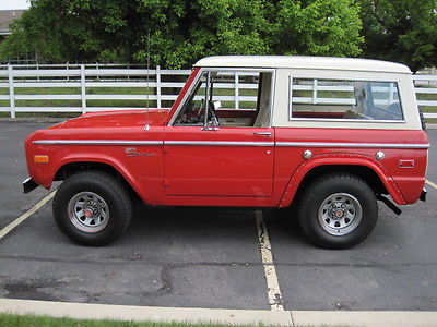 Ford : Bronco Two-Door Beautiful red Bronco. Auto, Power steering, restored.