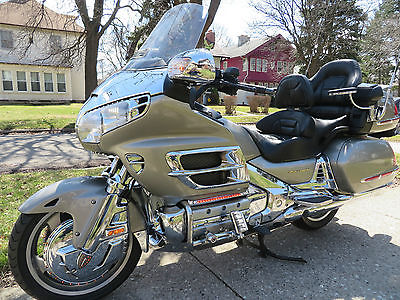 Honda : Gold Wing 2002 honda gold wing gl 1800 with trailer