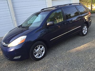 Toyota : Sienna LIMITED Toyota Sienna XLE LIMITED AWD BANK REPO CLEAN TITLE BARGAIN PRICED XENON LIGHTS