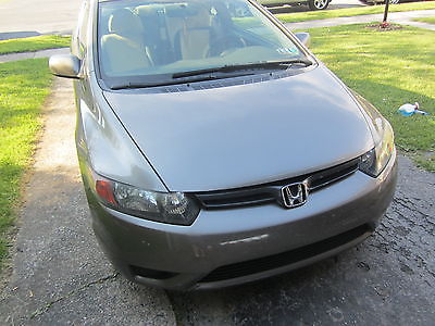 Honda : Civic LX Automatic 2006 honda civic lx coupe gray 184 000 miles no problems great car