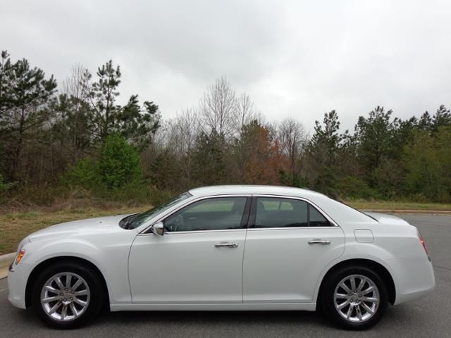 Chrysler : 300 Series Limited 2012 chrysler 300 limited leather heated seats 3.6 l 295 p mo 200 down