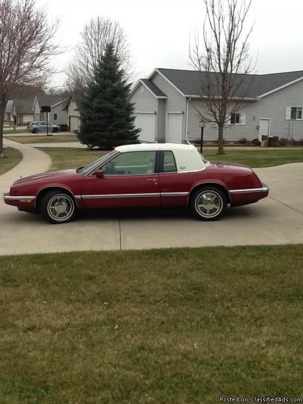 '92 Buick Riviera **Excellent One Owner**