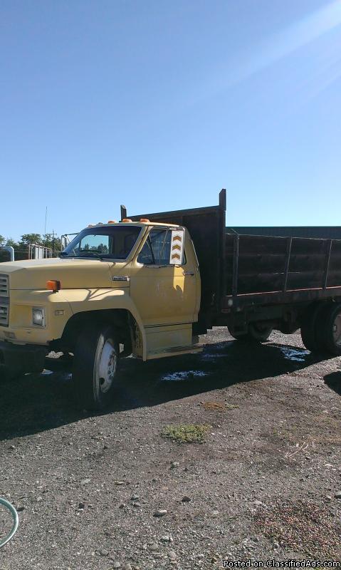 1985 Ford F700