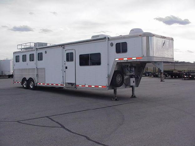 FEATHERLITE Four Horse w 12 amp 039 LQ, Many Extras for sale