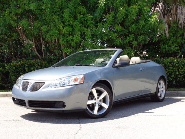 Pontiac : G6 2dr Converti GT - RETRACTABLE HARDTOP CONVERTIBLE - LOADED - LOW MILE - FULLY SERVICED!