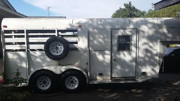 16 Gooseneck 2-horse trailer with LQ