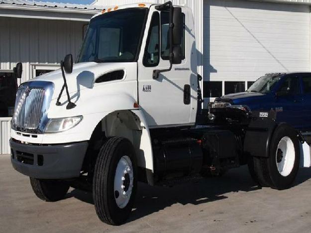International 4400 single axle daycab for sale