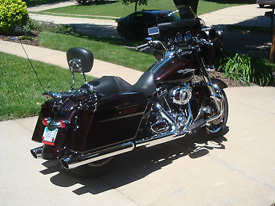 Harley-Davidson : Touring 2011 hd flhx 103 street glide excellent condition must see 8712 miles merlo