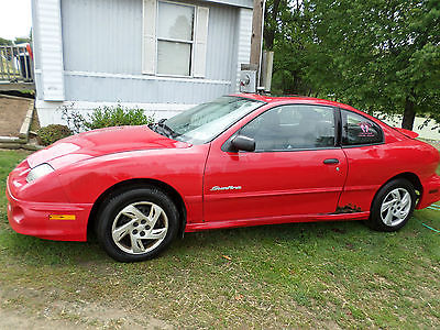 Pontiac : Sunfire base coupe 2-door Red 2002 Pontaic Sunfire- 150468 Miles- Selling As Is- Runs Good, Fair Cond.
