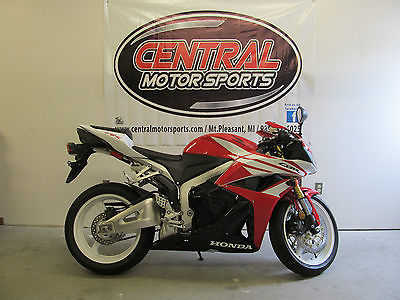 Honda : CBR honda, motorcycle, cbr600rr, street bike, red, white, 2012, sport