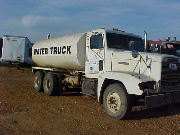 Freightliner fld12064 tanker truck for sale