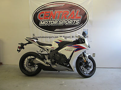 Honda : CBR honda, motorcycle, cbr1000rr, street bike, white, superbike, 2012, sport