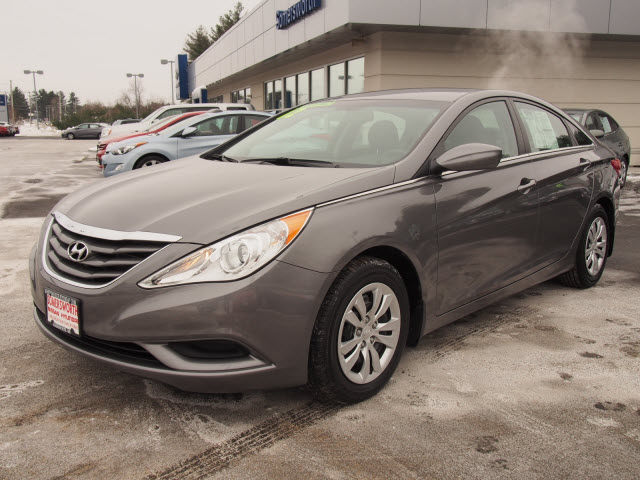 2012 HYUNDAI Sonata GLS 4dr Sedan 6M