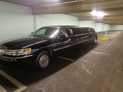 Lincoln : Town Car NON- COMMERCIAL   PRIVATE KRYSTAL  2001 FIVE DOOR 120 INCH 8 PAX LIMOUSINE