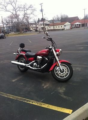 Yamaha : V Star yahama, vstar, red, burgundy, very good condition, 1300, sissy bar