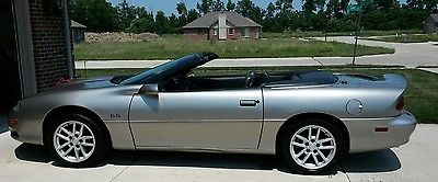 Chevrolet : Camaro SS Package 2000 chevrolet camaro ss convertible rare black on pewter beautiful