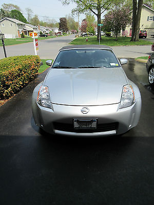 Nissan : 350Z Touring Convertible 2-Door Pristine 350Z low miles new tires and new battery