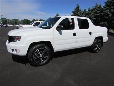 Honda : Ridgeline 4WD Crew Cab Sport 4 wd crew cab sport low miles 4 dr truck automatic gasoline 3.5 l v 6 cyl white