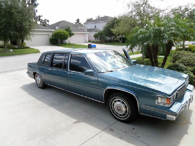 1986 Cadillac Fleetwood for: $14000