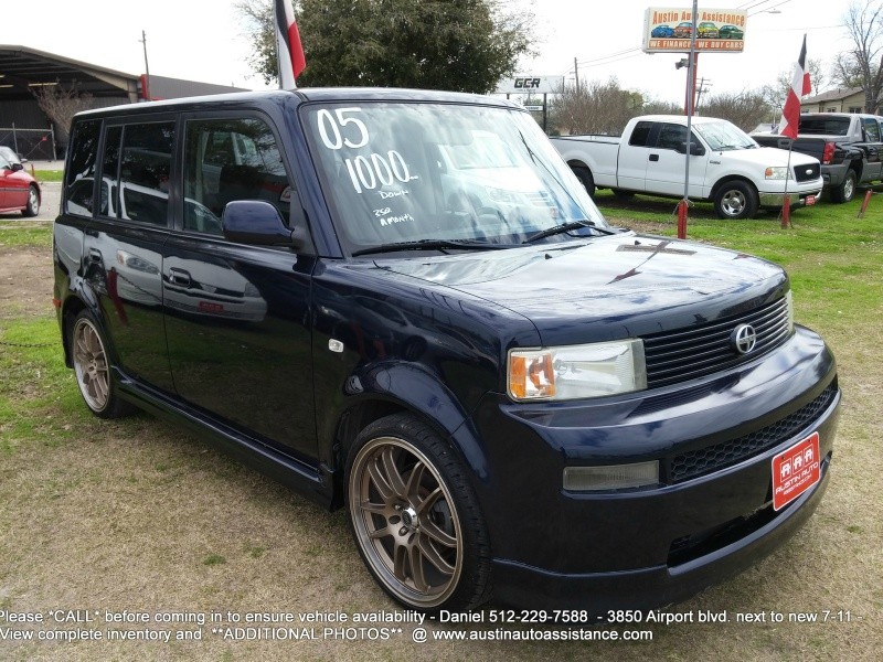2005 Scion xB Auto - AFTER MARKET WHEELS AND TIRES. COLD AC VERY CLEAN INSIDE 132K MI