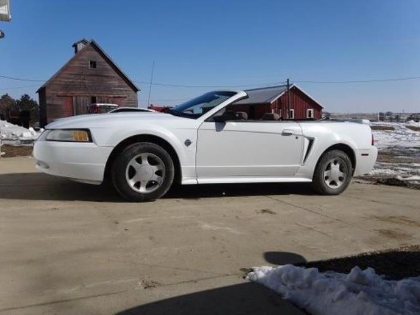 Ford Mustang 136020 miles