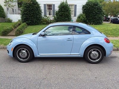 Volkswagen : Beetle-New 2 Dr Coupe 2013 volkswagon beetle 2 dr coupe 2.5 l