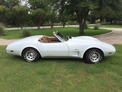 Chevrolet : Corvette Stingray Convertible 2-Door Exceptionally clean car with low miles (43K). All original.