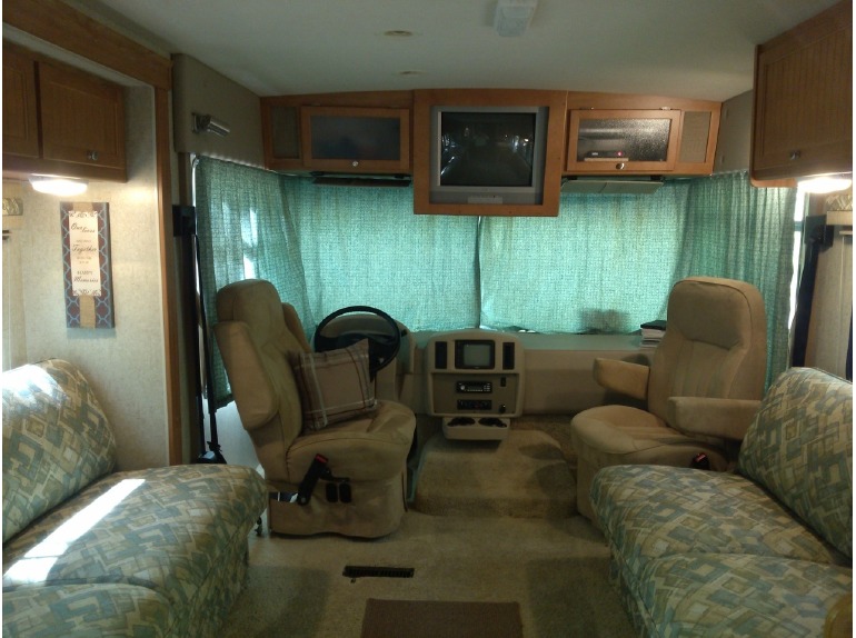 2007 Winnebago Vista 33T