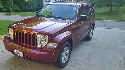 Jeep : Liberty Sport Utility 4-Door Gorgeous well-maintained 4x4. Low miles!!