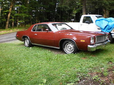 Plymouth : Road Runner Road runner 1975 plymouth road runner real rm code roadrunner last year for it