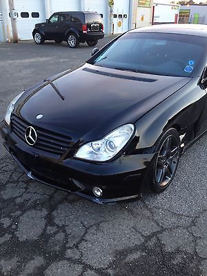 Mercedes-Benz : CLS-Class AMG Mercedes-Benz CLS500 4-Door 5.0L Black on Black AMG options Salvage, Rebuildable