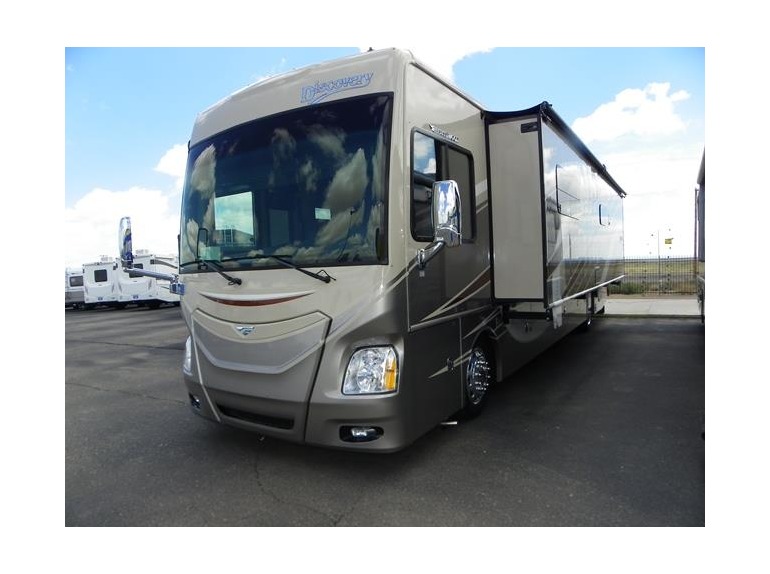 2015 Fleetwood Discovery 40E