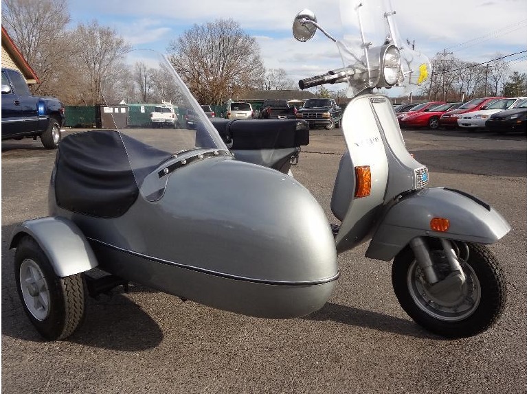 1980 Vespa P200E