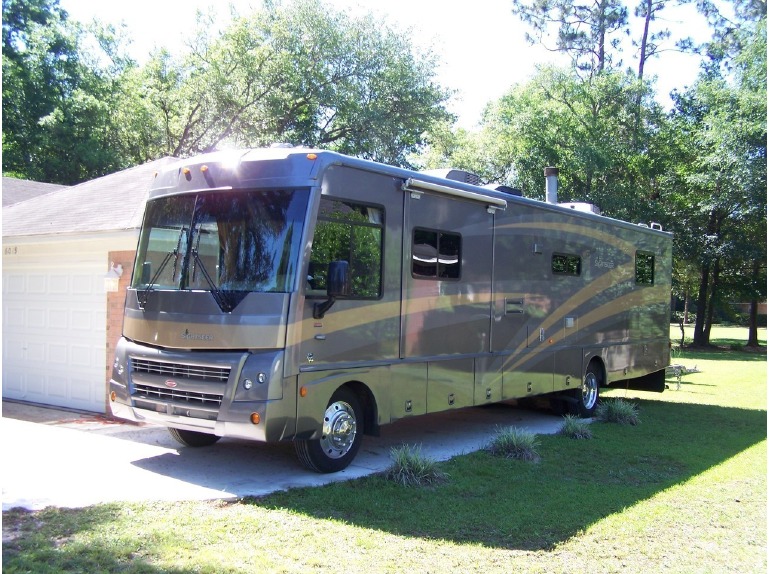 2009 Winnebago Sightseer 37L