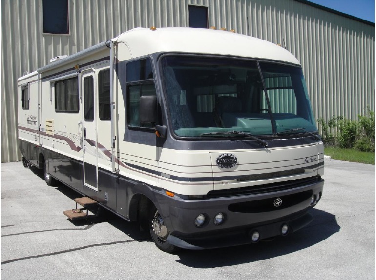 1996 Fleetwood Pace Arrow Vision 35W