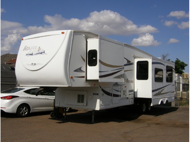 2007 Sedona Triple Slide Double  Bath With A PRIVATE ENTRY DOOR AND HEATED TANKS