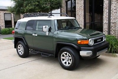 Toyota : FJ Cruiser 4WD Army Green 4WD Only 4k Miles Upgrade Pkg JBL Sound Sub Woofer 1-Owner Like New!!