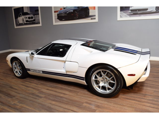 Ford : Ford GT 2dr Cpe Garage kept Excellent condition Low miles