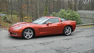 Chevrolet : Corvette Base Coupe w/ removable roof 2005 corvette