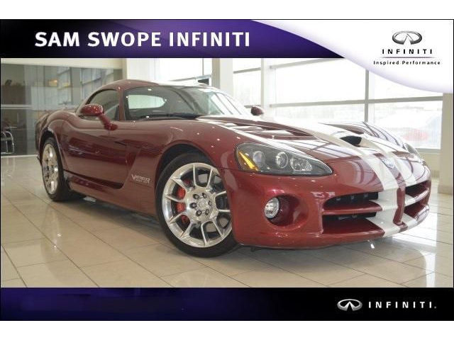 Dodge : Viper SRT10 Venom Red and in EXCELLENT condition